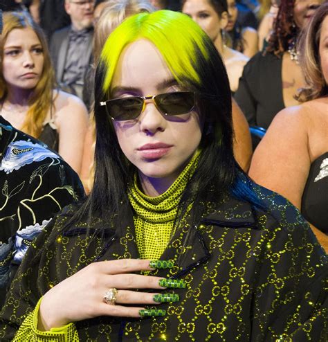 billie eilish fingernails